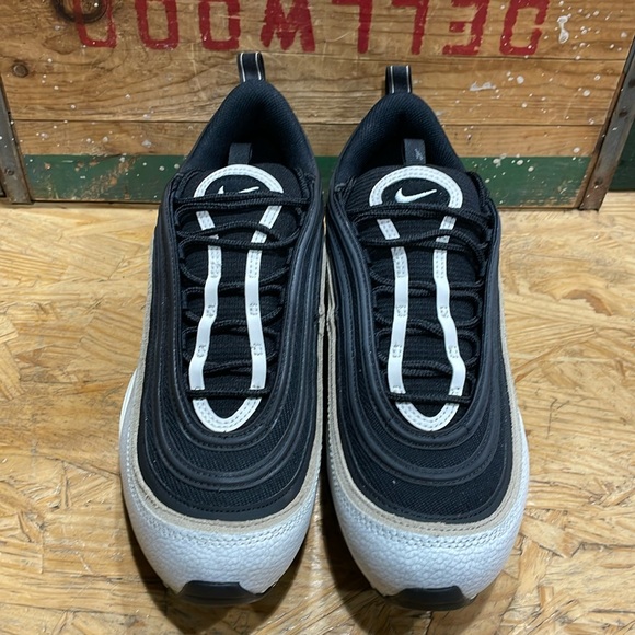 Brand new unworn in box. Nike Air Max 97 SE. Style DV7421-002 in size 10 - Picture 2 of 6